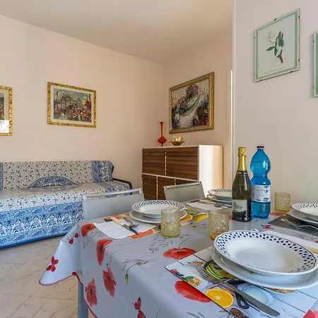Sunshine Front Apartman